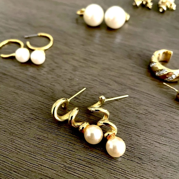 Gold-tone earings x 8 sets ONLY $45 - Picture 2 of 10